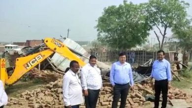 Photo of अवैध कब्जे से प्रशासन ने मुक्त कराई 0.182 हेक्टेयर जमीन, चला बुलडोजर