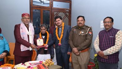 Photo of राज्यमंत्री वीरेंद्र कुमार तिवारी ने निशुल्क विद्यालय के प्रबंधक उदयकान्त बाजपेयी को किया सम्मानित