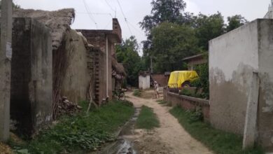 Photo of पेयजल पाइप बिछाने से हुए रास्तों में गड्ढे