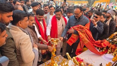 Photo of निगोहां में ग्राम सभा क्रिकेट टूनामेंट का उपमुख्यमंत्री बृजेश पाठक ने फीता काटकर उद्घाटन