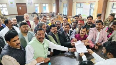 Photo of उ०प्र० सहकारी ग्राम विकास बैंक चुनाव में भाजपा उम्मीदवार अशोक तिवारी बने निर्विरोध अध्यक्ष