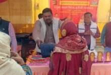 Photo of ददुआ फाउंडेशन ने 100 जरूरतमंदों को वितरित किए कम्बल