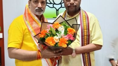 Photo of मोहनलालगंज ब्लाक प्रमुख ने बीजेपी अवध क्षेत्र अध्यक्ष से की मुलाकात