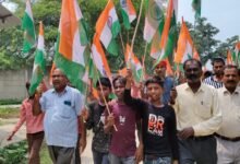 Photo of सरोजनीनगर के रहीम नगर पड़ियाना में ग्राम सचिव ने बच्चों के साथ निकली तिरंगा रैली